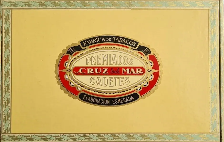 Fábrica de cigarrilos Capote.